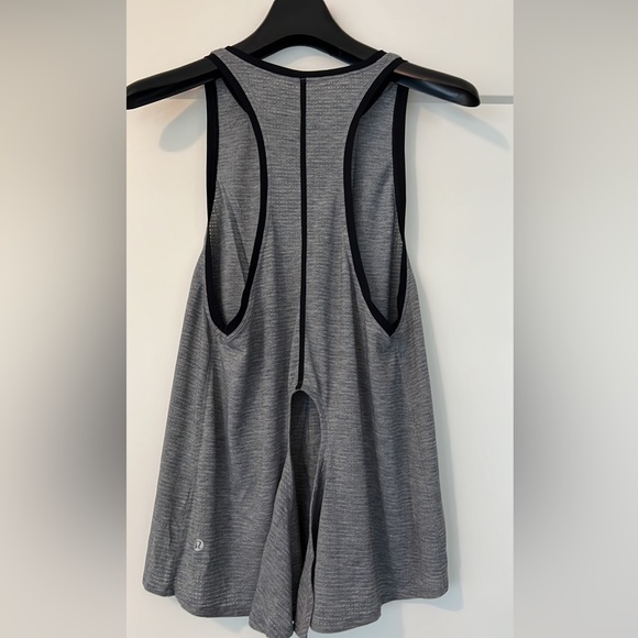 Lululemon - Picture 2 of 3